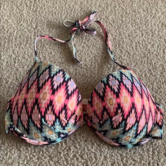 Bikini - Picture 2 of 5